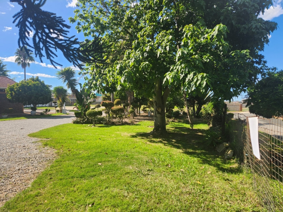 Commercial Property for Sale in Levallia Western Cape